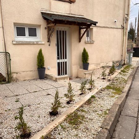 Апартаменты T2 Cosy / Quartier Calme / Magasins D'Usine A Proximite Saint-Julien-les-Villas Экстерьер фото